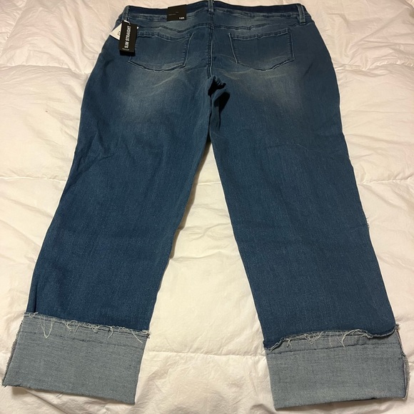 Women’s stretch cropped jeans. NWT Size 18 - Picture 1 of 5